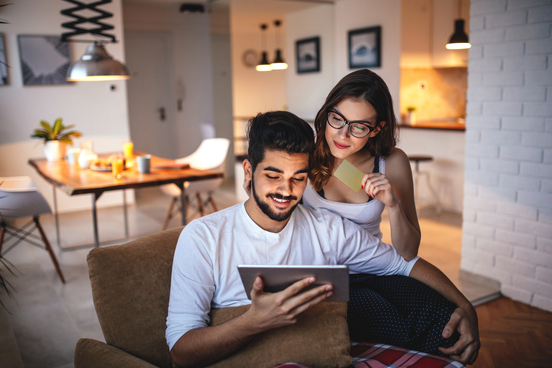 Sigue estos pasos para evitar las estafas al comprar por internet.